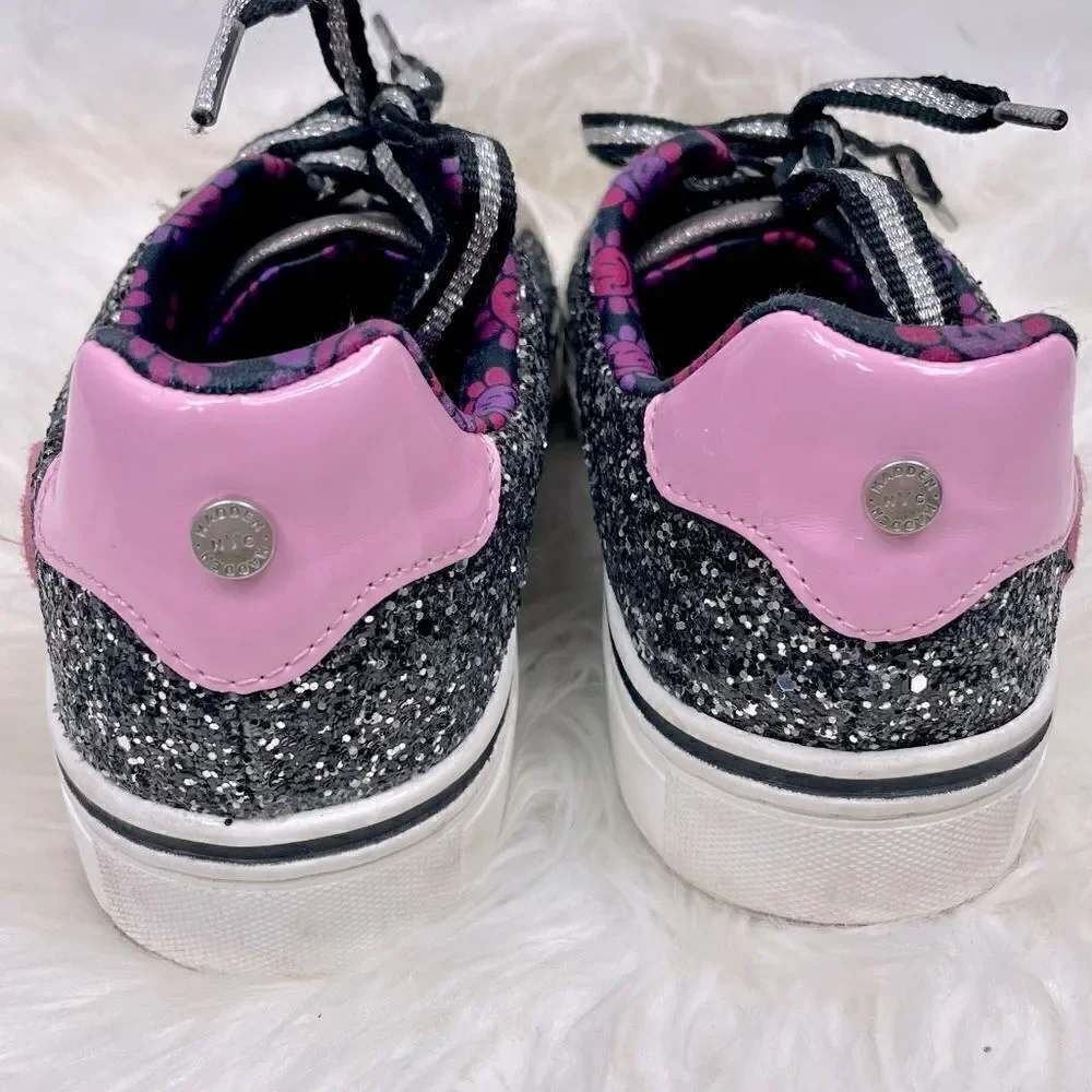 Madden NYC | Bitmoji,glitter,sneakers 6.0 black, bronze,pink.